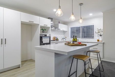 Photo of property in 48 Falcon Drive, Welcome Bay, Tauranga, 3112