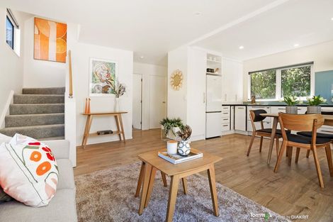 Photo of property in 6 Rua Street, Lyall Bay, Wellington, 6022