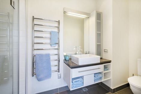 Photo of property in Patent 326 Apartments, 301h/326 Evans Bay Parade, Hataitai, Wellington, 6021