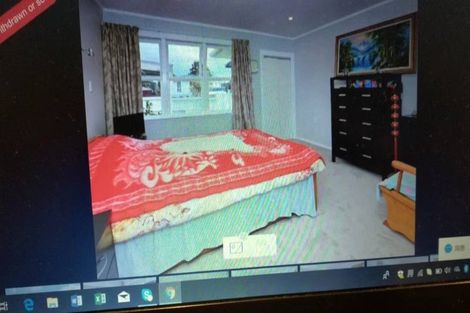 Photo of property in 3 Glen Marine Parade, Glendene, Auckland, 0602