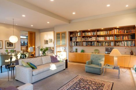 Photo of property in 1a Gillean Street, Havelock North, 4130