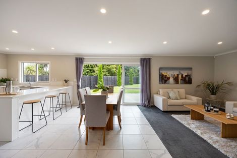 Photo of property in 16 Derwent Place, Flagstaff, Hamilton, 3210