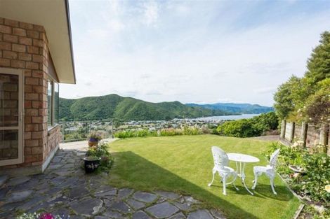 Photo of property in 28a Moana View Road, Waikawa, Picton, 7220