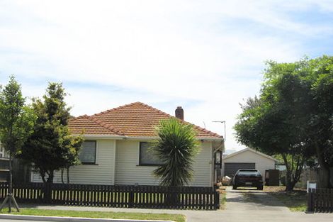 Photo of property in 111 Wainoni Road, Avondale, Christchurch, 8061