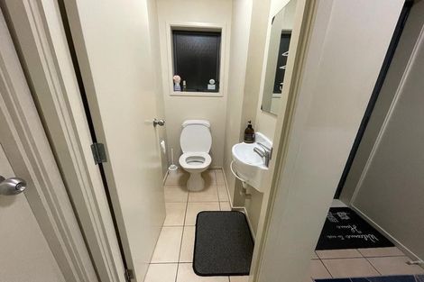 Photo of property in 47 Tiri Tiri Road, Birkdale, Auckland, 0626