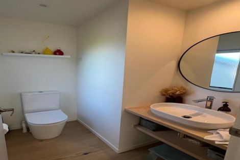 Photo of property in 32f Parr Terrace, Castor Bay, Auckland, 0620