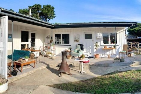 Photo of property in 12 Chamberlain Avenue, Amberley, 7481