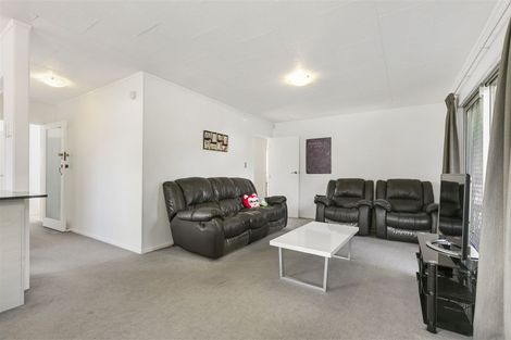 Photo of property in 25 Glennandrew Drive, Half Moon Bay, Auckland, 2012