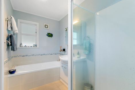 Photo of property in 3 Ruru Crescent, Heretaunga, Upper Hutt, 5018