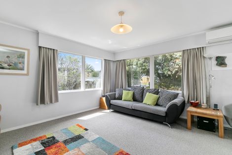 Photo of property in 3 Ruru Crescent, Heretaunga, Upper Hutt, 5018