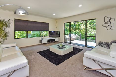 Photo of property in 1/36 Halver Road, Hillpark, Auckland, 2102