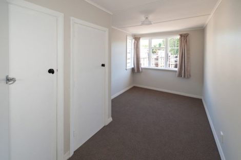 Photo of property in 9 Wilmot Street, Northcote, Christchurch, 8052