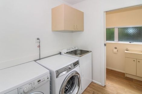 Photo of property in 5b Bromley Place, Westown, New Plymouth, 4310