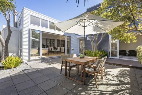 Photo of property in 10 Boardwalk Lane, Seatoun, Wellington, 6022