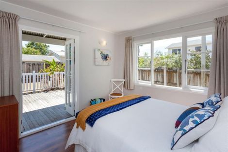 Photo of property in 17 Pipi Dune, Whitianga, 3510