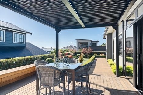 Photo of property in 19 Kotare Drive, Waiwhakaiho, New Plymouth, 4312