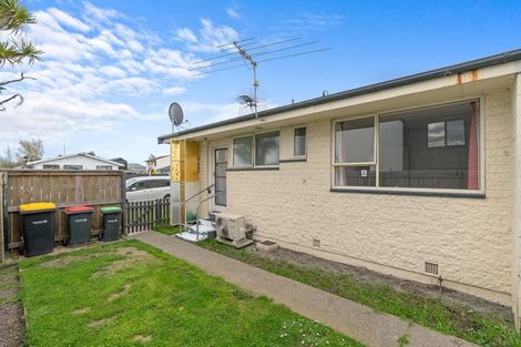 Photo of property in 1/4 Division Street, Riccarton, Christchurch, 8041
