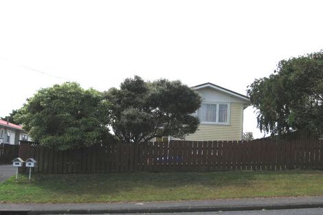 Photo of property in 20 Awaroa Road, Sunnyvale, Auckland, 0612