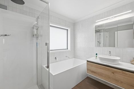 Photo of property in 16 Oceanbeach Road, Mount Maunganui, 3116