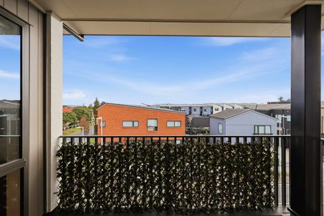 Photo of property in 11/96 Clark Road, Hobsonville, Auckland, 0616