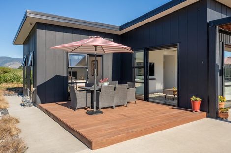 Photo of property in 9 Kristin Place, Manakau, Levin, 5573