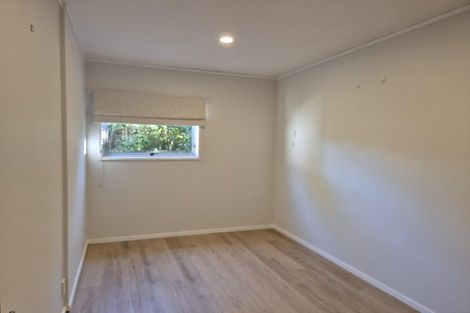 Photo of property in 27 Amorino Drive, Red Beach, 0932