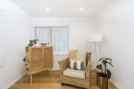 Photo of property in 50 Rhinevale Close, Henderson, Auckland, 0612