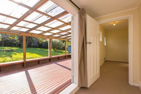 Photo of property in 33 Hutchinson Avenue, New Lynn, Auckland, 0600