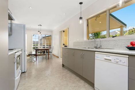 Photo of property in 52 Chaucer Street, Leamington, Cambridge, 3432