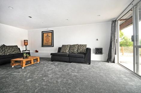 Photo of property in 28 Choice Avenue, Henderson, Auckland, 0612