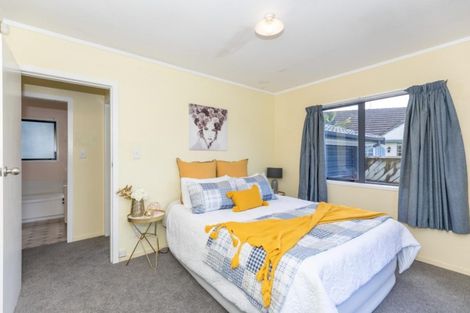 Photo of property in 7a Southsea Crescent, Silverdale, Hamilton, 3216