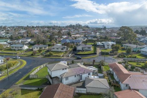Photo of property in 1 Jull Crescent, Waipukurau, 4200