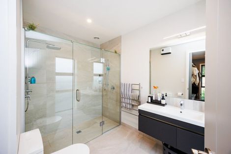 Photo of property in 27 Coutts Way, Fitzherbert, Palmerston North, 4410