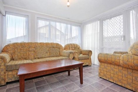 Photo of property in 10 Sunnyside Crescent, Papatoetoe, Auckland, 2025