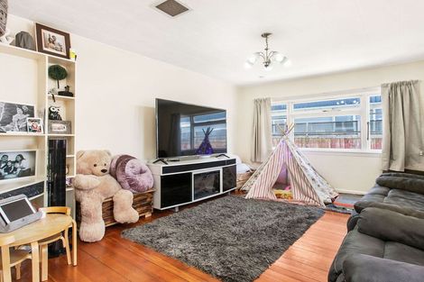 Photo of property in 44 Windermere Road, Papanui, Christchurch, 8053