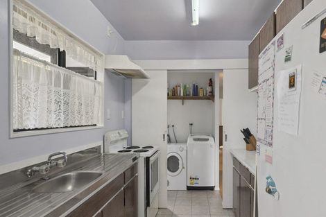 Photo of property in 22 Claverdon Drive, Massey, Auckland, 0614