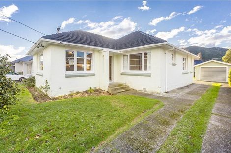 Photo of property in 36 Oxford Crescent, Ebdentown, Upper Hutt, 5018