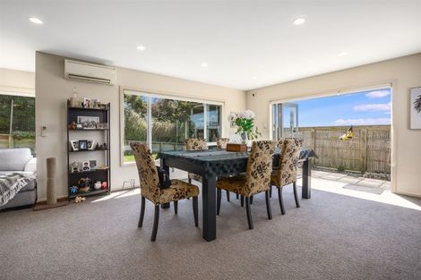 Photo of property in 30 Aotea Drive, Aotea, Porirua, 5024