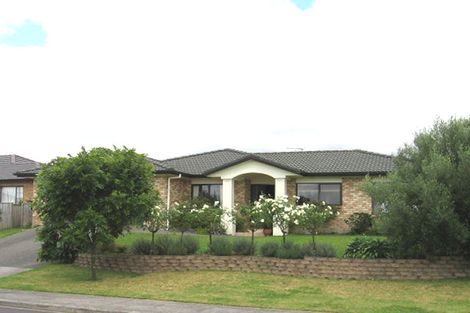 Photo of property in 3 Berkshire Terrace, Massey, Auckland, 0614