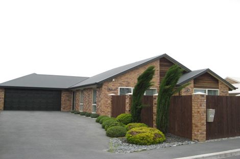 Photo of property in 18 Highwood Lane, Burnside, Christchurch, 8053