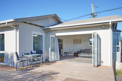 Photo of property in 319 Estuary Road, South New Brighton, Christchurch, 8062