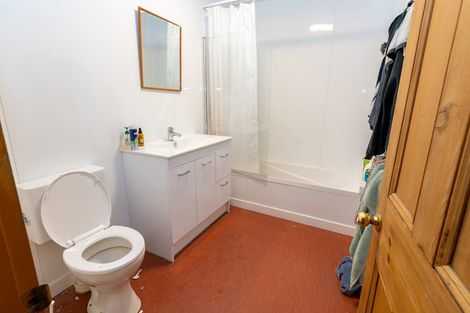 Photo of property in 7 Howe Street, North Dunedin, Dunedin, 9016