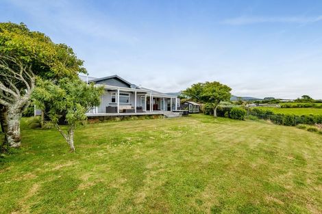Photo of property in 1444 Carrington Road, Hurworth, New Plymouth, 4371