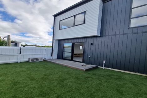 Photo of property in 3/26 Toru Street, Te Atatu Peninsula, Auckland, 0610