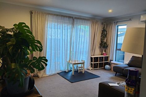 Photo of property in 14 Ringa Matau Road, Hobsonville, Auckland, 0616