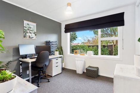 Photo of property in 25 Saunders Place, Redwood, Christchurch, 8051
