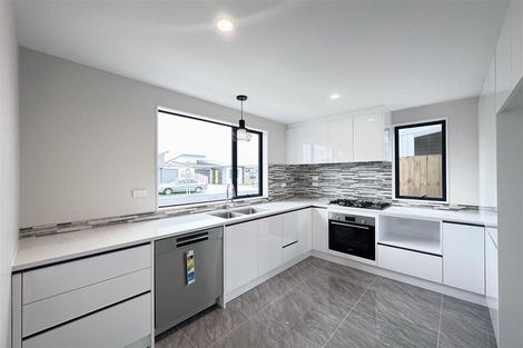 Photo of property in 3 Fredrick Hanson Road, Papakura, 2110