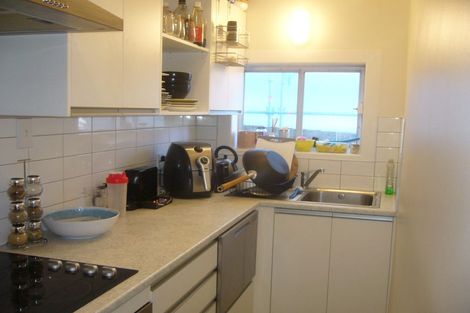 Photo of property in 4 Hawker Street, Mount Victoria, Wellington, 6011