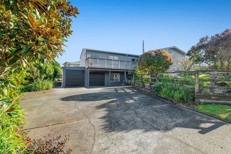 Photo of property in 1 Hinemoa Place, Snells Beach, 0920