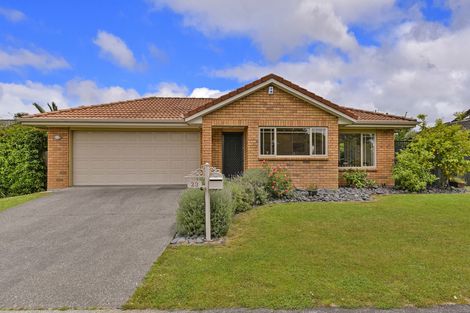Photo of property in 23 Sandwick Drive, Weymouth, Auckland, 2103